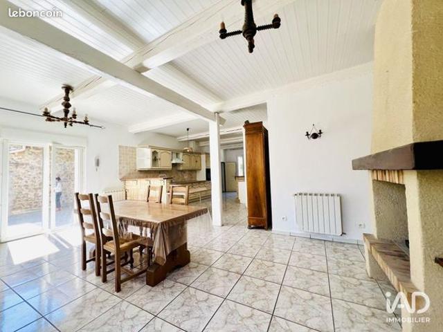 Maison vente à Narbonne, Villesèque-des-corbières