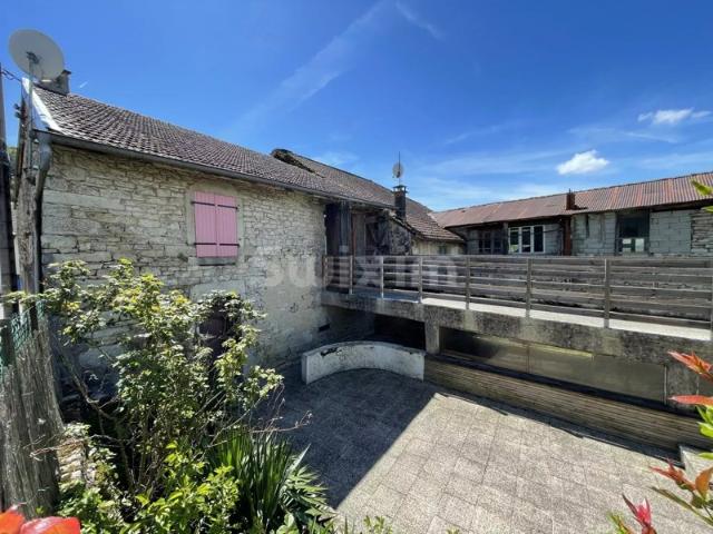 Maison vente à Saint-Claude, Lect