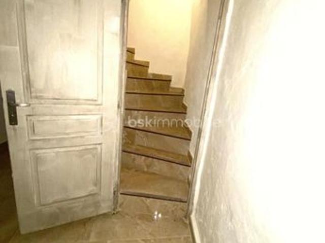 Maison vente à Nîmes, Dions
