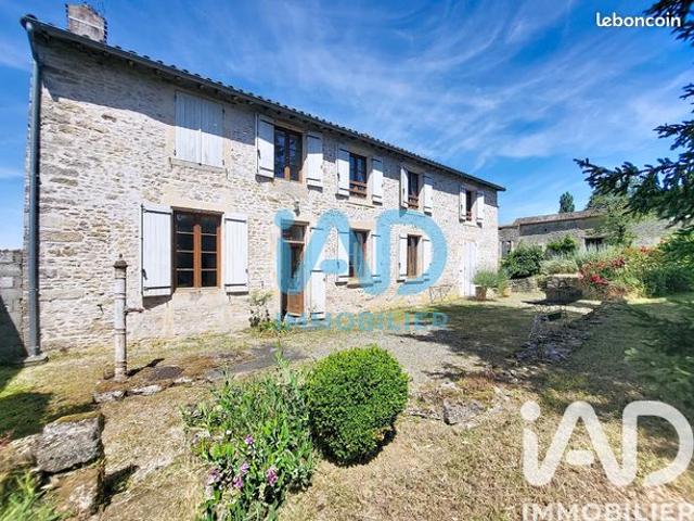 Maison vente à Parthenay, Xaintray