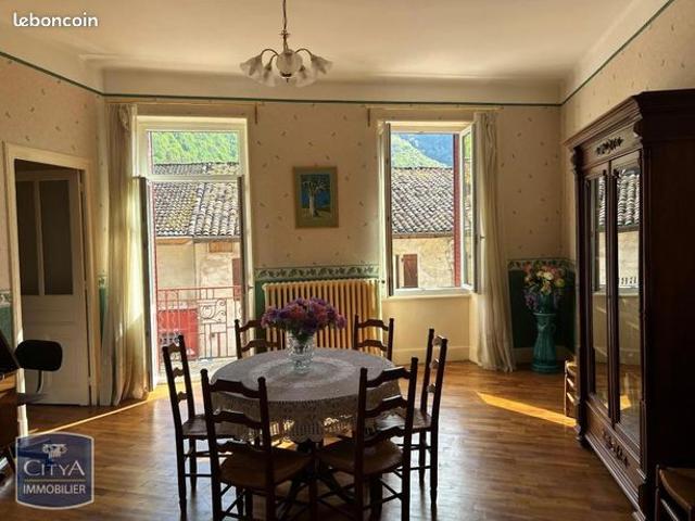 Maison vente à Lons-le-Saunier, Bourgogne-Franche-Comté