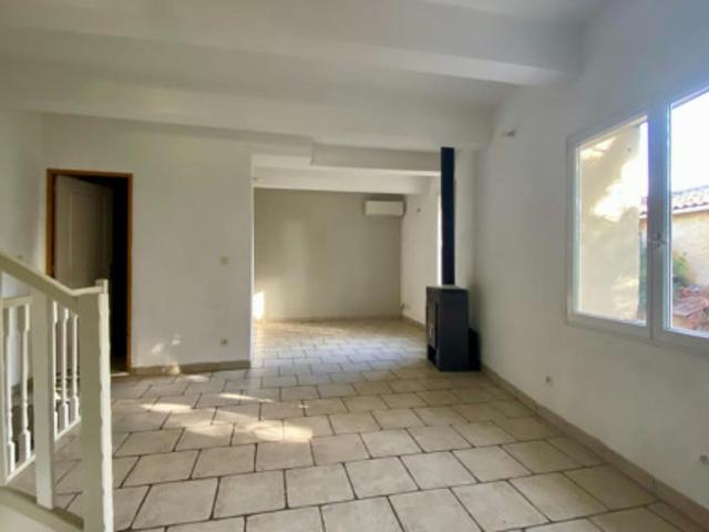 Maison location à Nîmes, Domazan