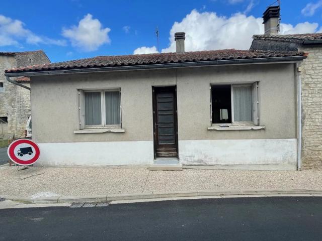 Maison vente à Confolens, Saint-fraigne