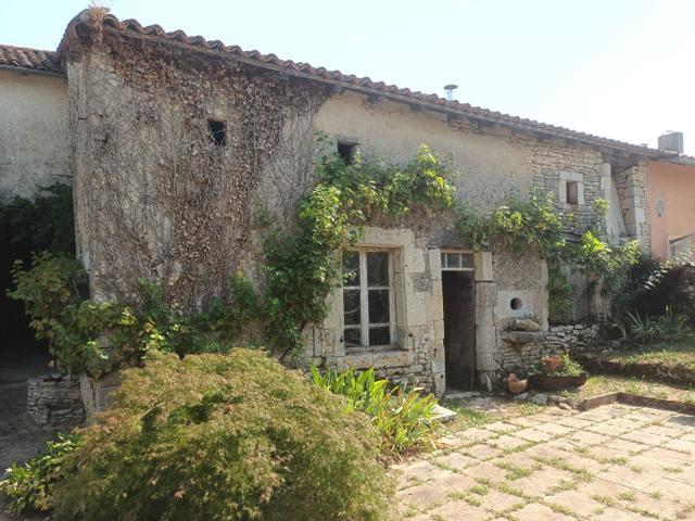 Maison vente à Montmorillon, Champagné-le-sec