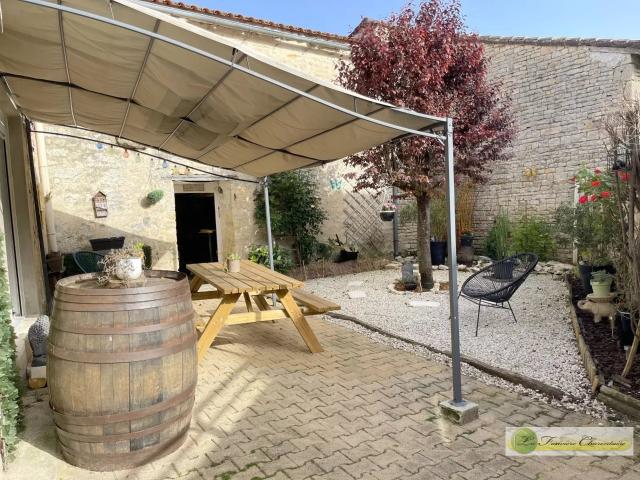 Maison vente à Confolens, Aigre