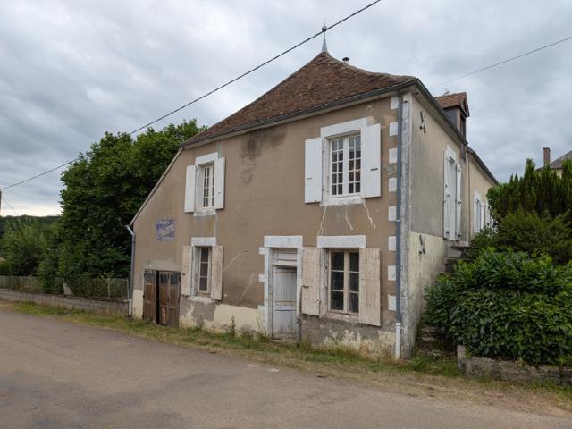 Maison vente à Nevers, Bazolles