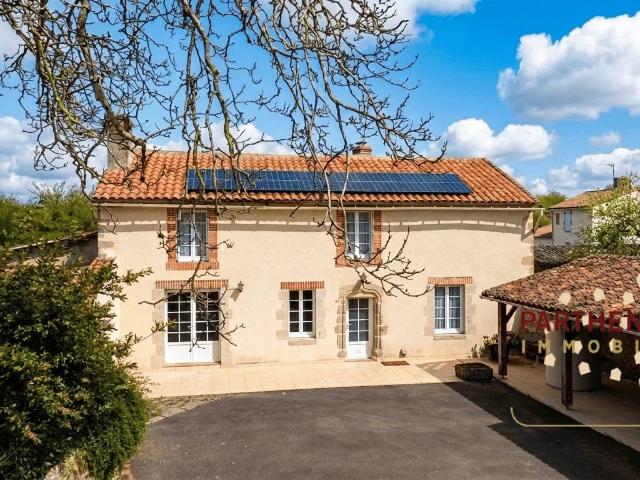 Maison vente à Parthenay, Lhoumois