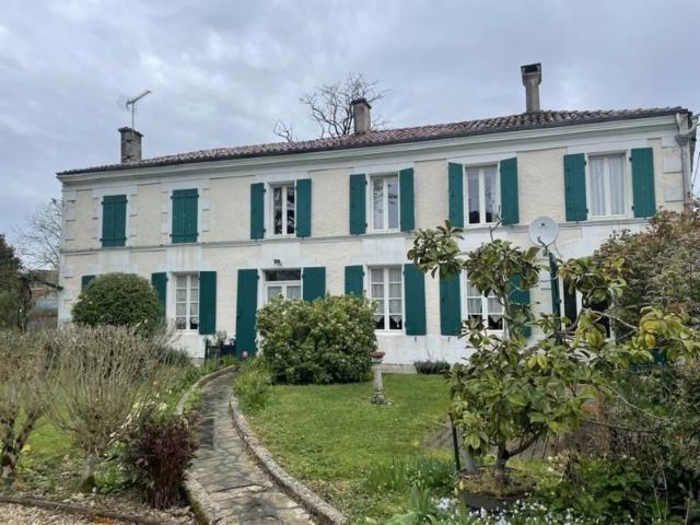 Maison vente à Saint-Jean-d'Angély, La Jarrie-audouin