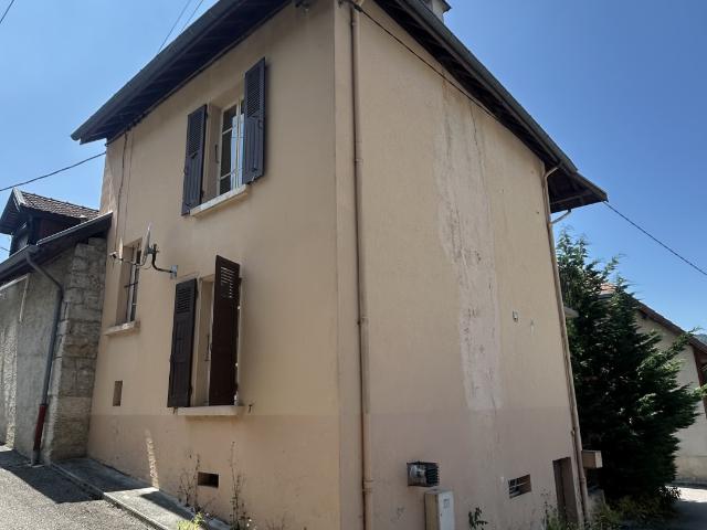 Maison vente à Grenoble, Saint-joseph-de-rivière