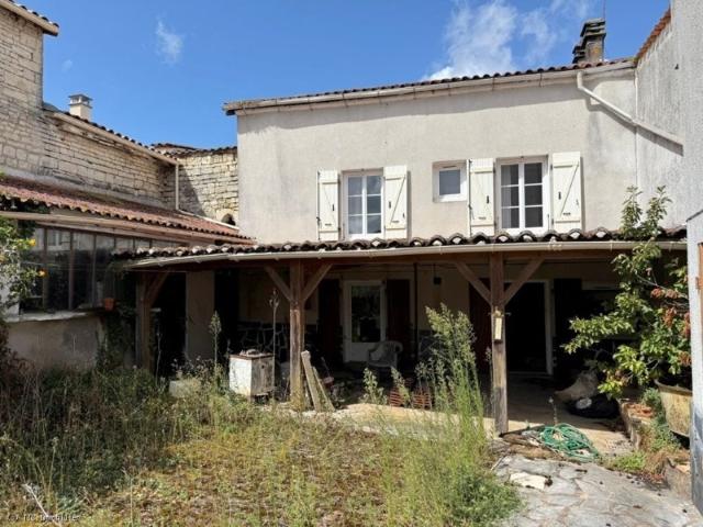 Maison vente à Confolens, Mansle