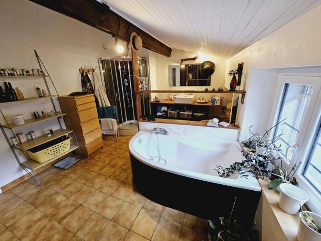 Appartement vente à Narbonne, Montjoi