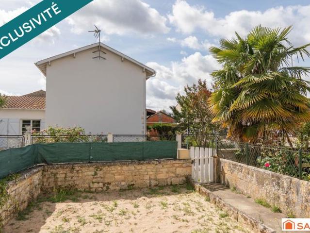 Maison vente à Saint-Jean-d'Angély, Fenioux