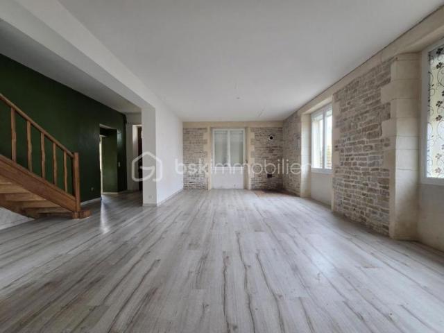 Maison vente à Confolens, Paizay-naudouin-embourie