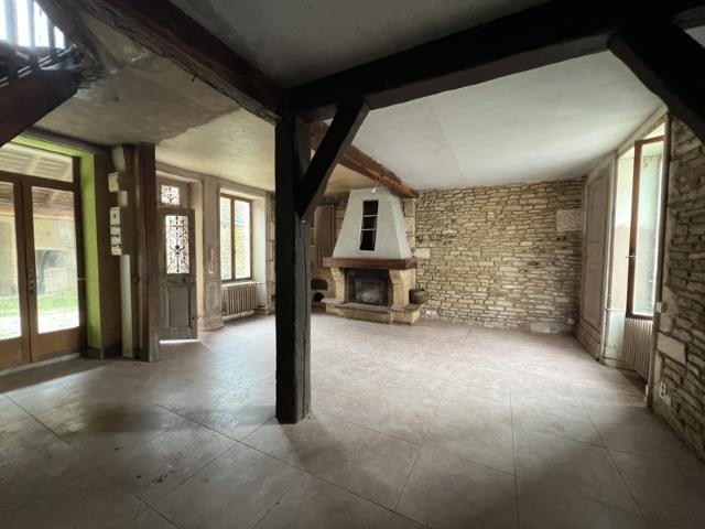 Maison vente à Montbard
