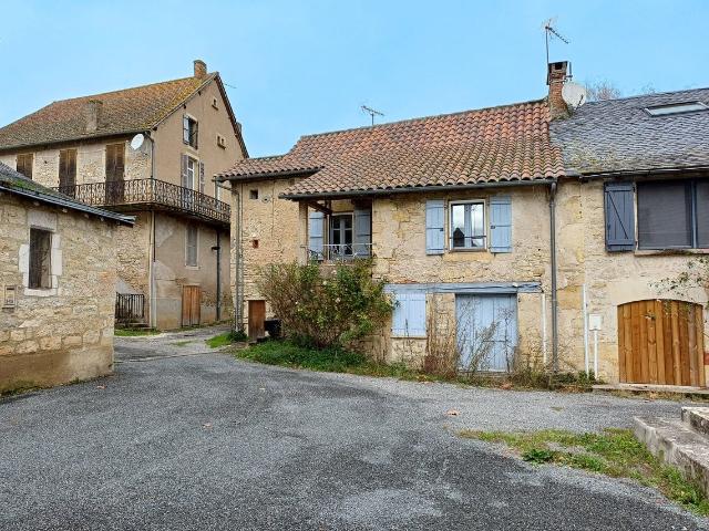 Maison vente à Villefranche-de-Rouergue, Salles-courbatiès