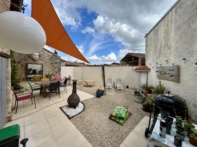 Maison vente à Montmorillon, Brux