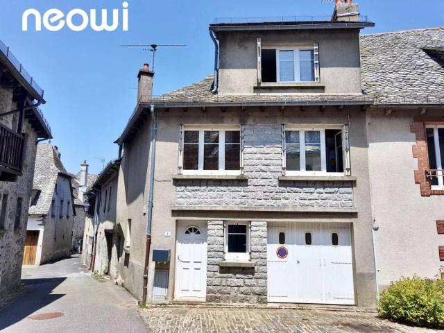 Maison vente à Montsalvy