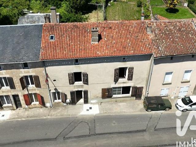 Maison vente à Vichy, Charroux