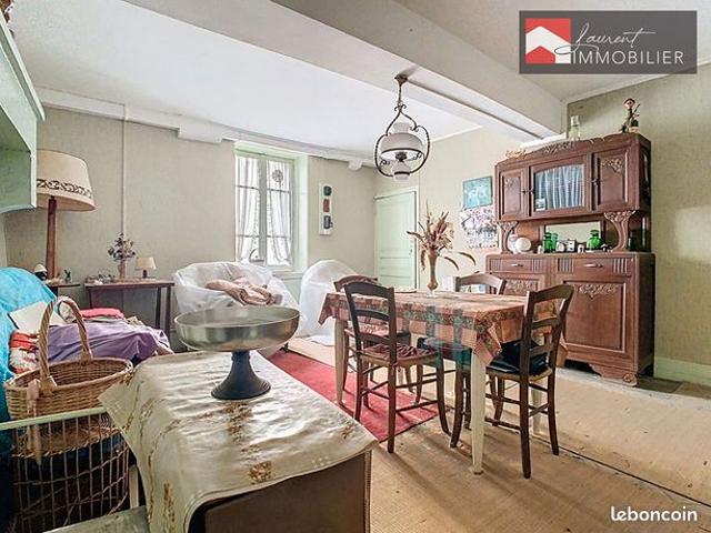 Maison vente à Mâcon, Tournus