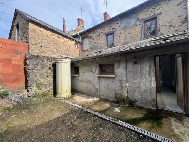 Maison vente à Saint-Amand-Montrond, Châteaumeillant