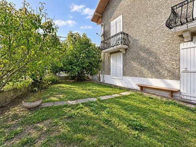 Villa vente à Les Ponts, Ville-la-Grand