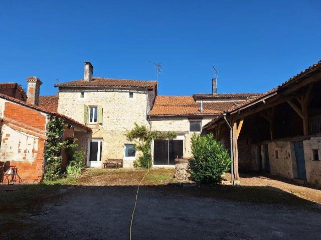 Maison vente à Confolens, Chasseneuil-sur-bonnieure