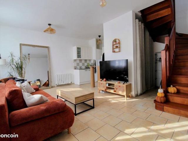 Maison vente à Nogent-le-Roi, Eure-et-Loir