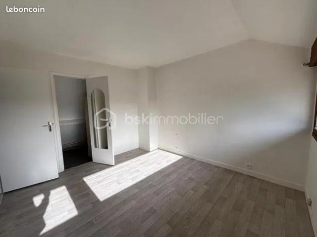 Maison location à Les Hautes Garces, Étampes
