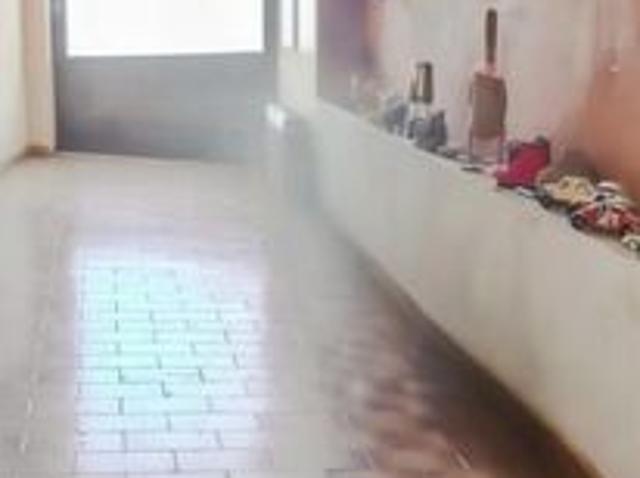 Maison vente à Nîmes, Comps