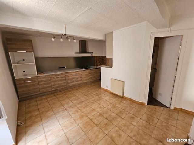 Maison vente à Lodève, Vendémian