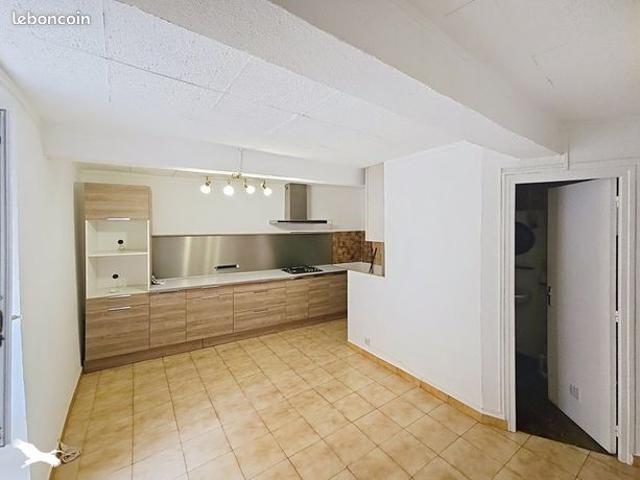 Maison vente à Lodève, Vendémian