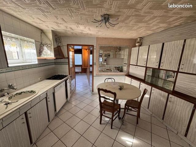 Maison vente à Guingamp, Bretagne
