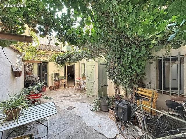 Maison vente à Nîmes, Gard