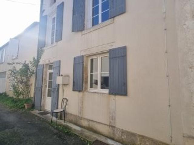 Maison vente à Saint-Jean-d'Angély, Dampierre-sur-boutonne