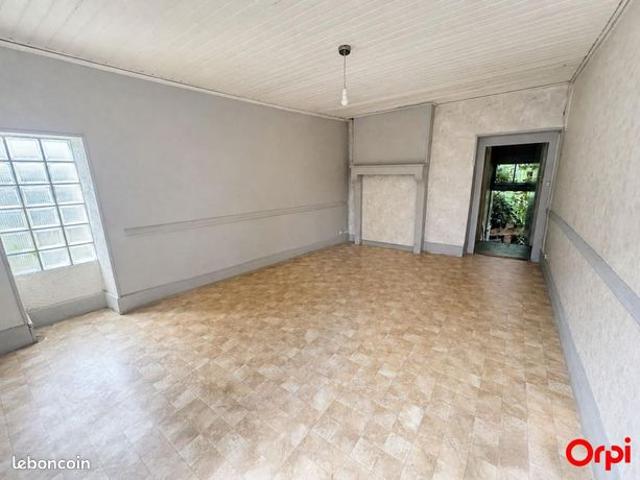 Maison vente à Montluçon, Ainay-le-château