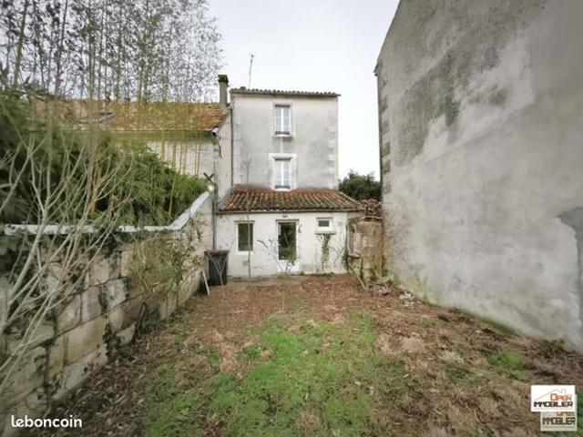 Maison vente à Angoulême, Aignes-et-puypéroux
