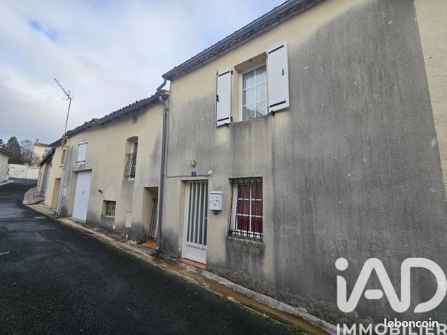 Maison vente à Confolens, Saint-amant-de-boixe