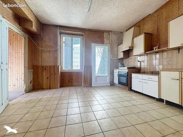 Maison vente à Saint-Amand-Montrond, Cher