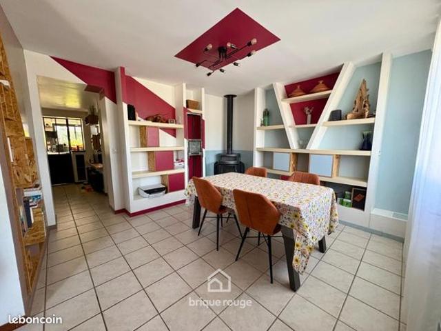 Maison vente à Lille, Illies