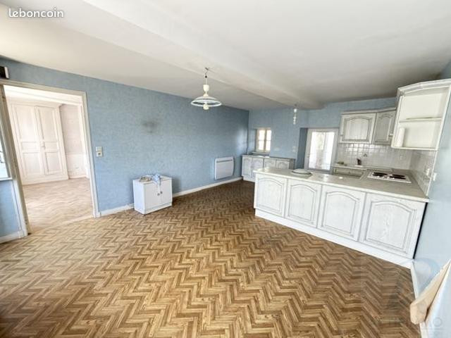 Maison vente à Argentan, Notre-dame-du-rocher