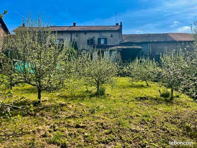 Maison vente à Rochechouart, Champagnac-la-rivière