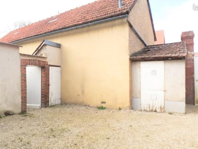 Maison vente à Chartres, Sours