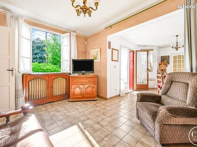 Maison vente à Dreux, Montreuil