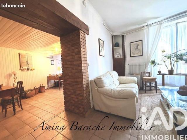 Maison vente à Versailles, Plaisir
