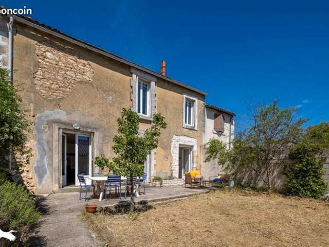 Maison vente à Angoulême, Aignes-et-puypéroux
