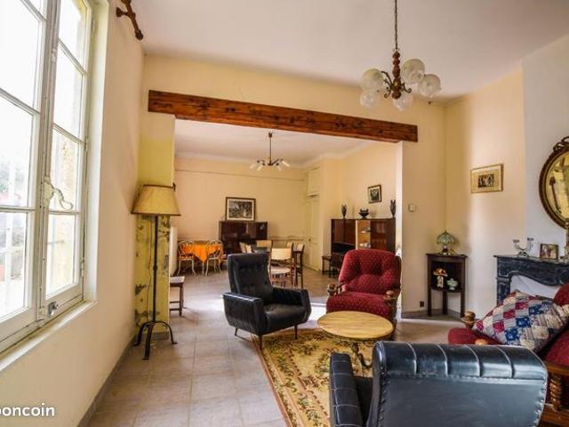 Maison vente à Nîmes, Domazan