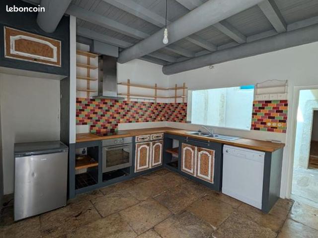 Maison vente à Nîmes, Montfrin
