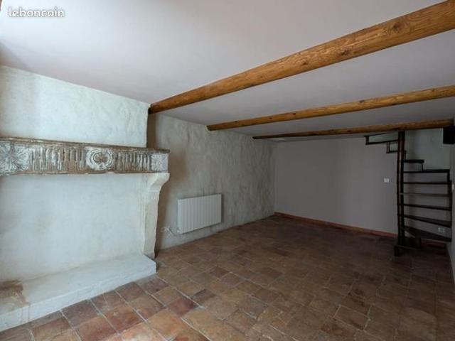 Maison vente à Nîmes, Montfrin