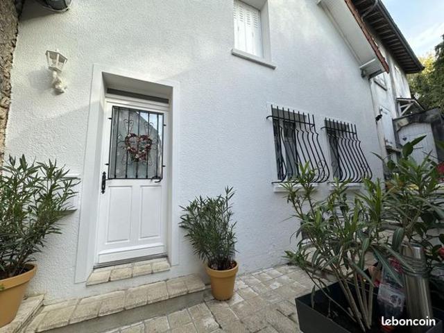 Maison vente à Saint-Germain-en-Laye, L'etang-la-ville