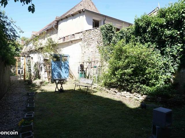 Maison vente à Louhans-Châteaurenaud, Cuisery